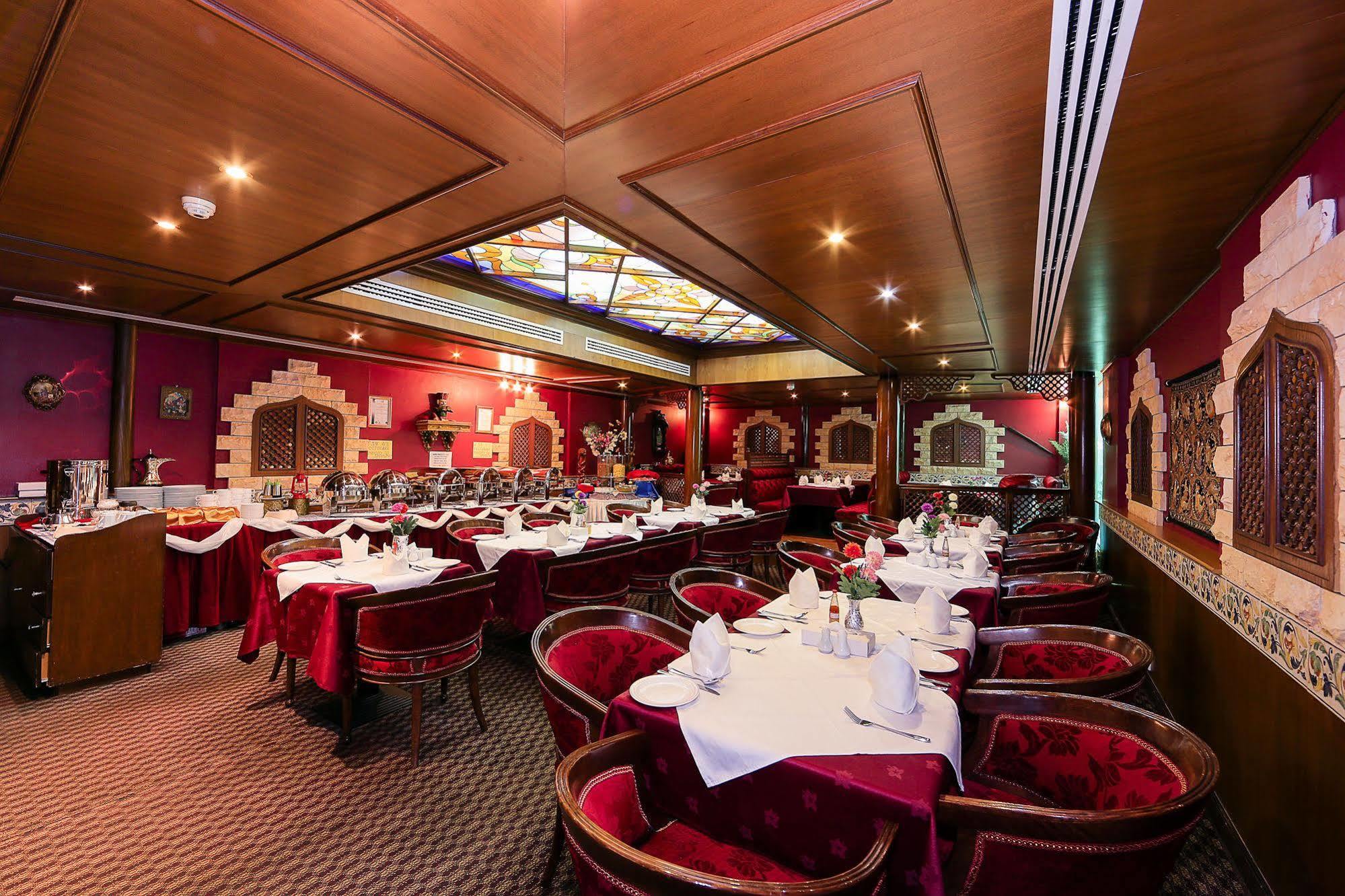 Jonrad Hotel Dubaj Kültér fotó
