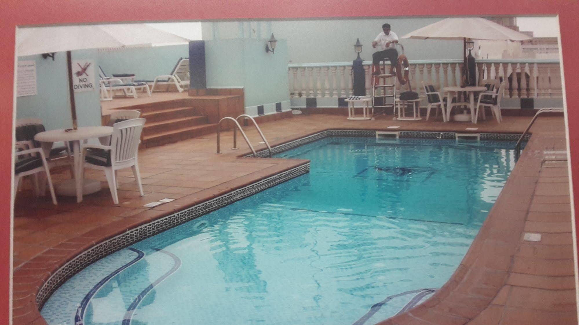 Jonrad Hotel Dubaj Kültér fotó