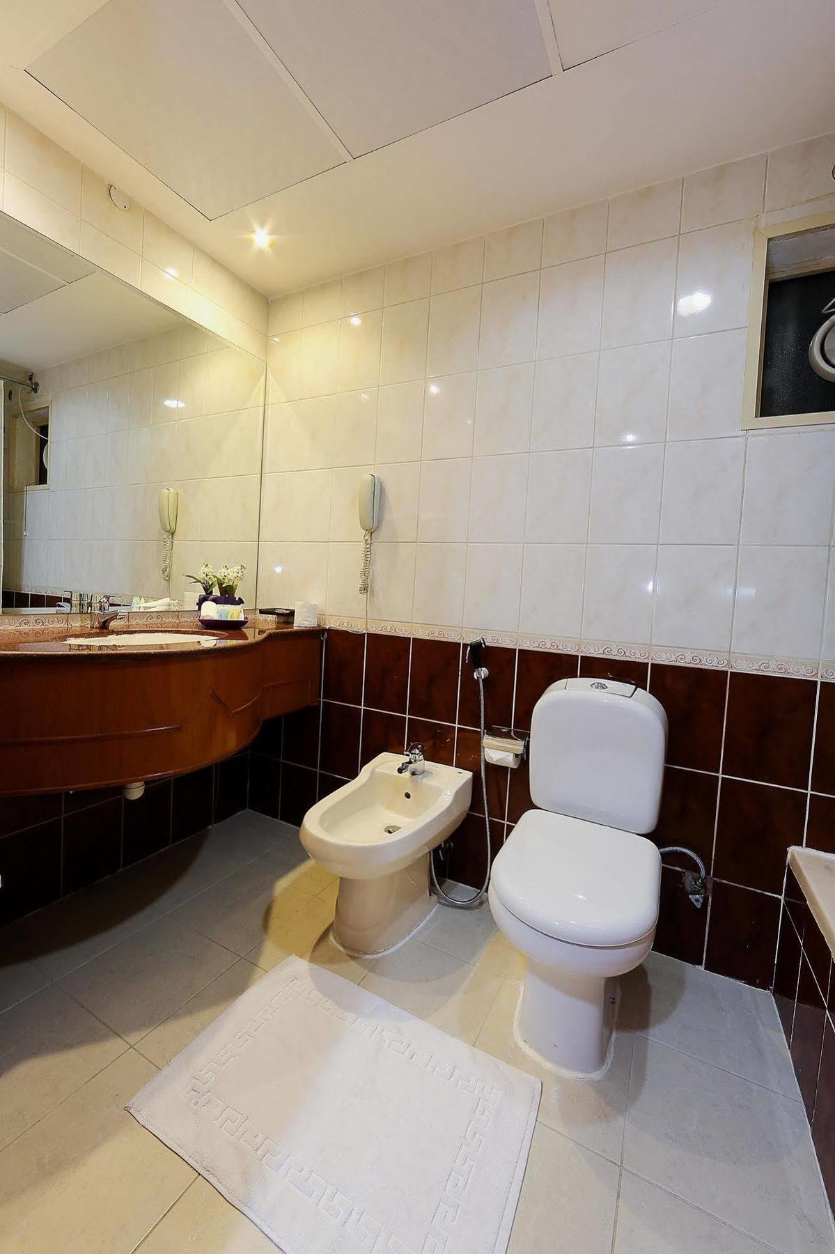 Jonrad Hotel Dubaj Kültér fotó
