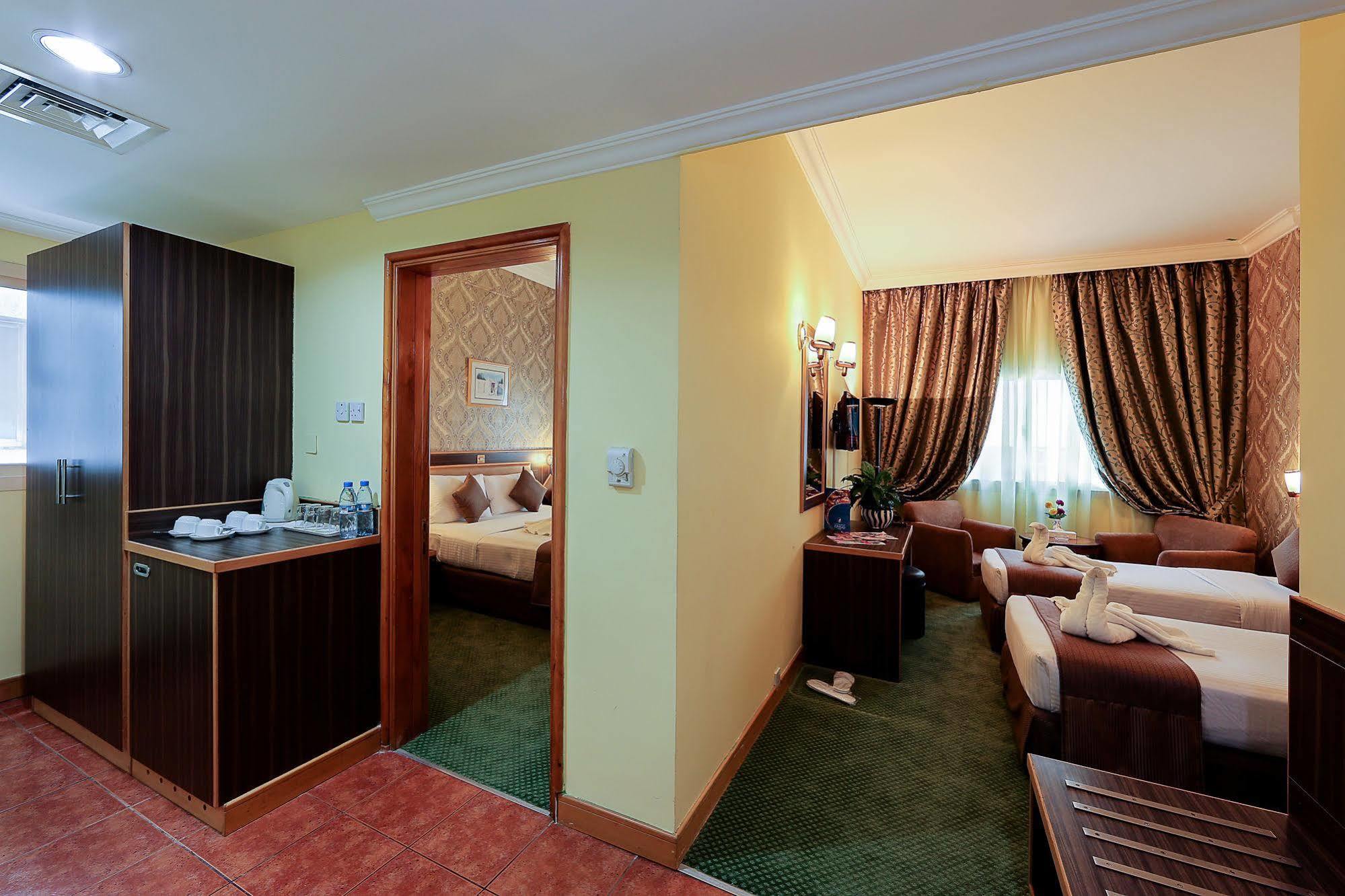 Jonrad Hotel Dubaj Kültér fotó